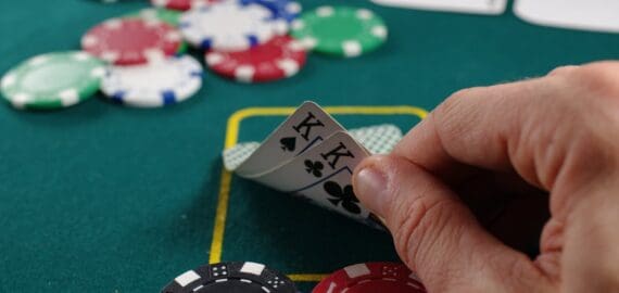 5 Advantages of Betting Big on the Flop