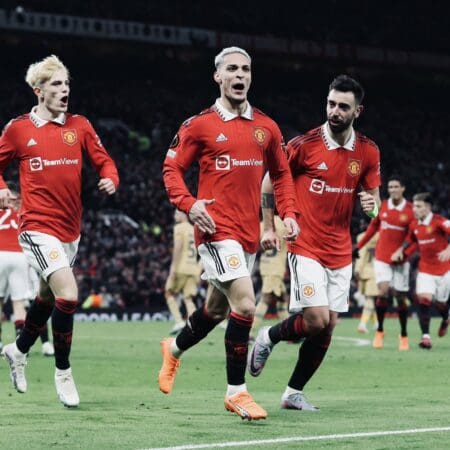 Manchester United knocked out FC Barcelona