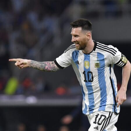Lionel Messi continues his show in Argentina’s shirt