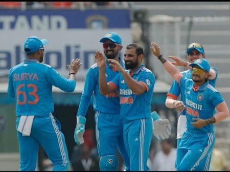 Shami shines as India beat Australia by 5 wickets