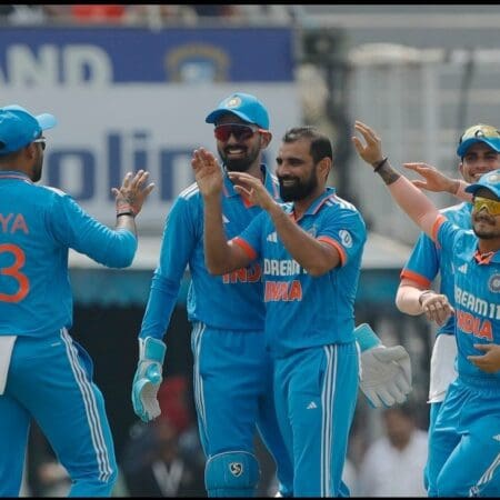 Shami shines as India beat Australia by 5 wickets