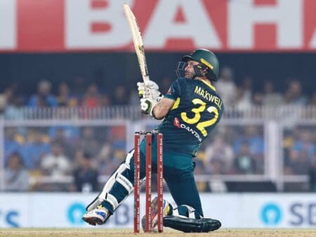 Maxwell’s Heroic Batting Keeps Australia Alive in the T20 Series